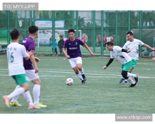 世界足球明星荣耀时刻精彩瞬间回顾与领奖盛典全景展示